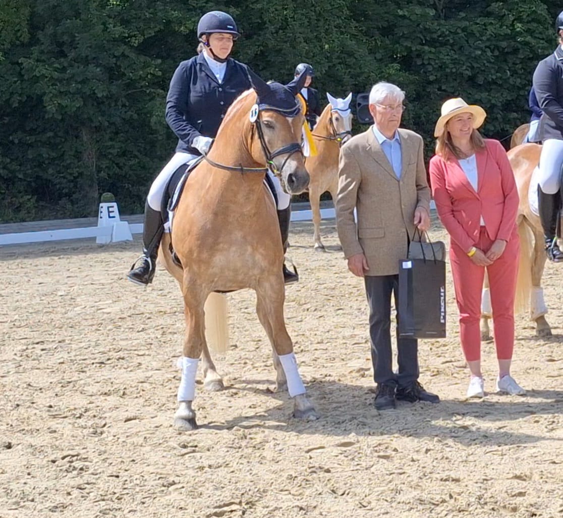 Steinhagen25_Sabine Sudbrock mit Waldemar Kuhlmann
